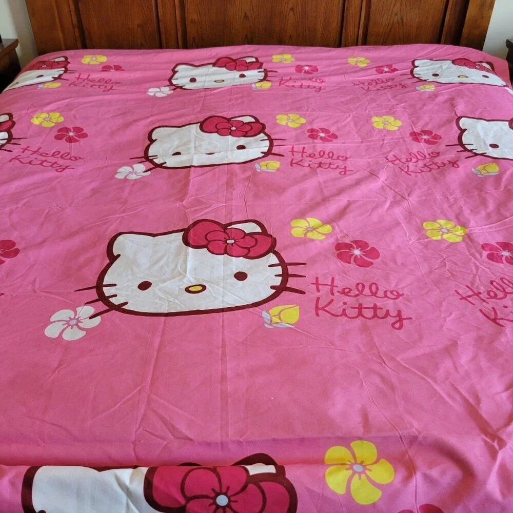 Hello Kitty Twin Duvet & Twin/Full Flat Sheet Set Pink Reversible